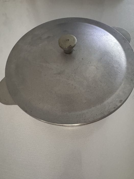 Продам Чугунный казан СРОЧНО в илеальном состоянии