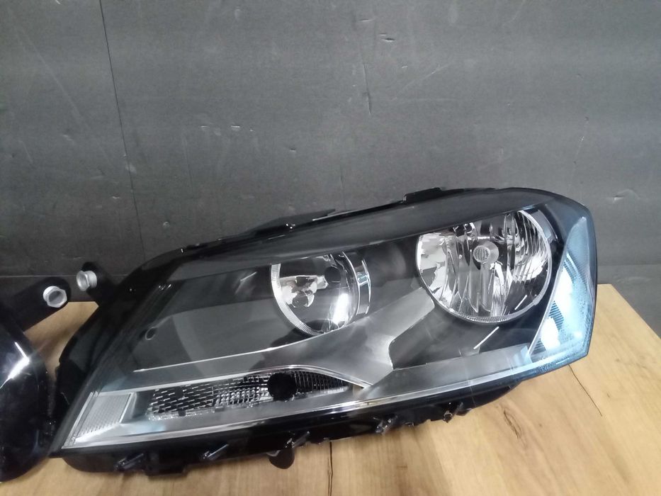 Far stanga/dreapta H7/H7 VW Passat B7