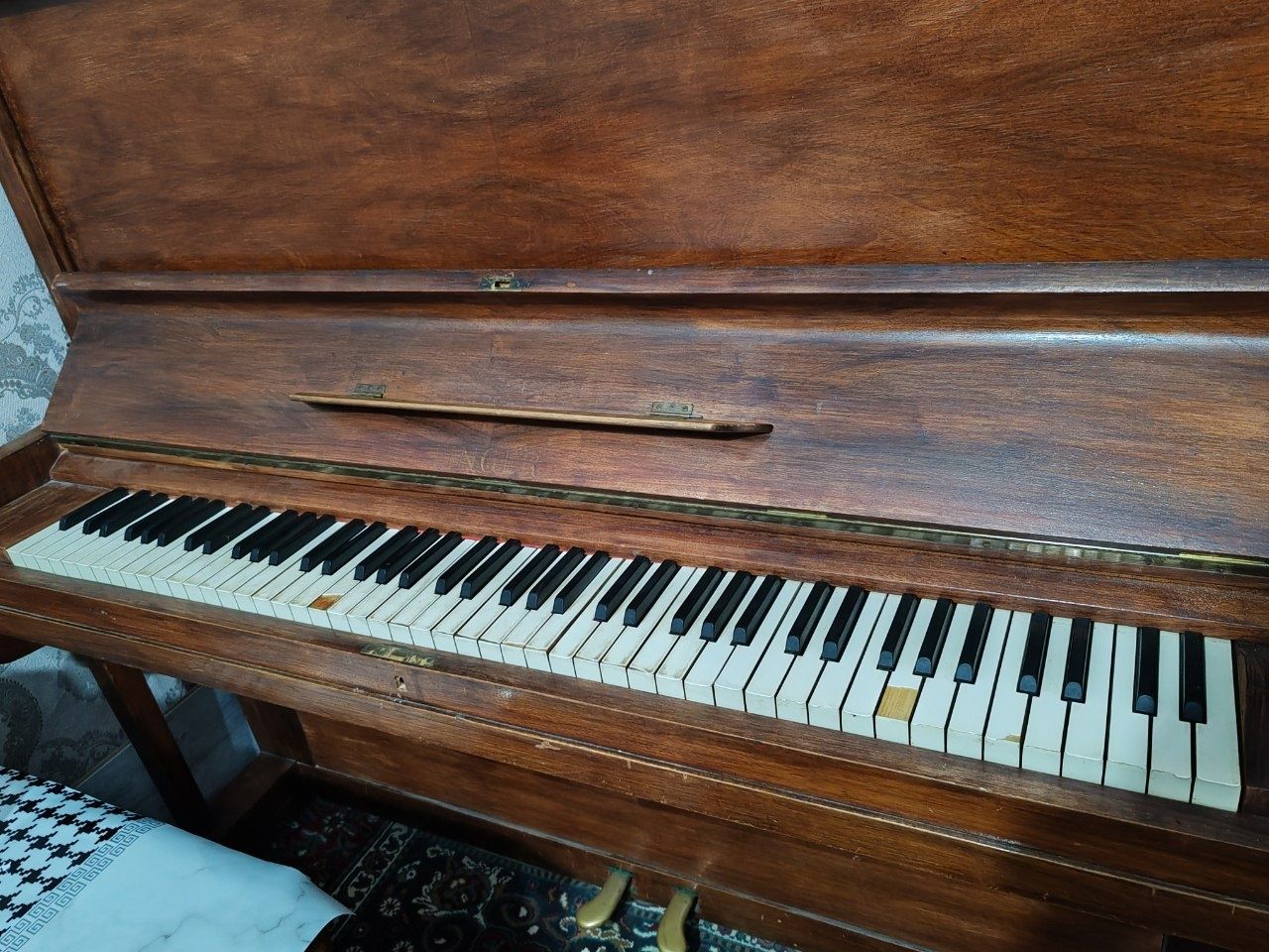 Fortepiano sotiladi srochna