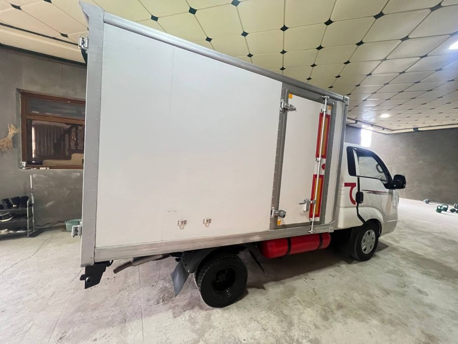 Yangi 2023 Kia Bongo, orqasi yopiq, zo’r holatda!