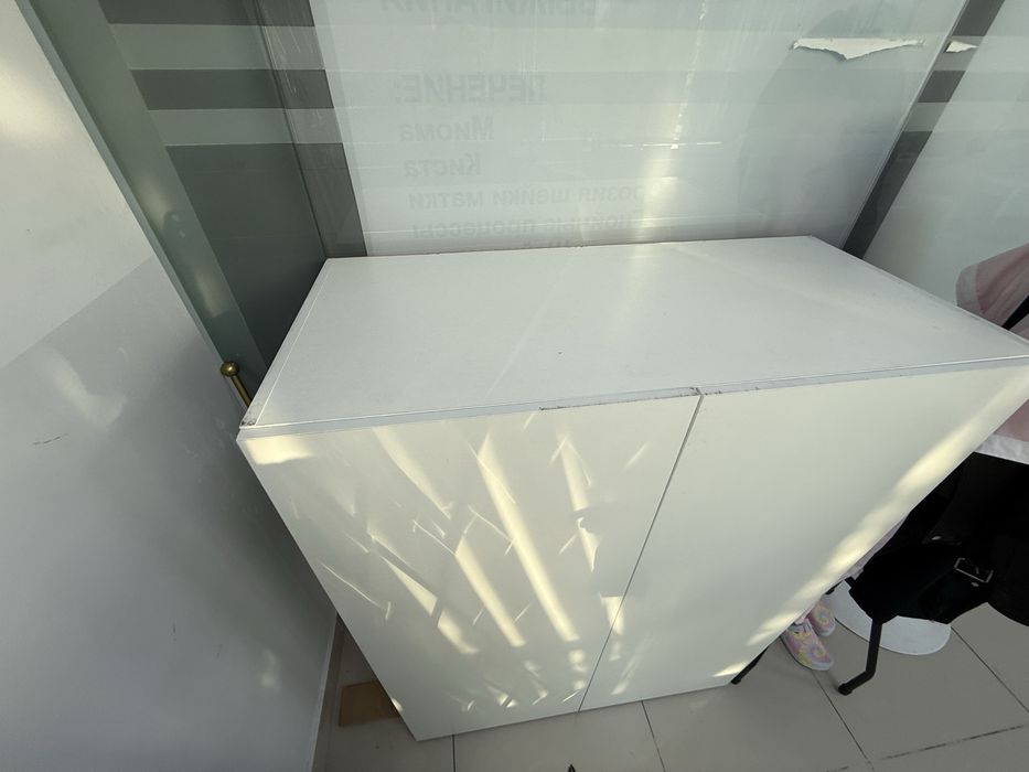 Шкаф,стол-парта,полка-тумбочка