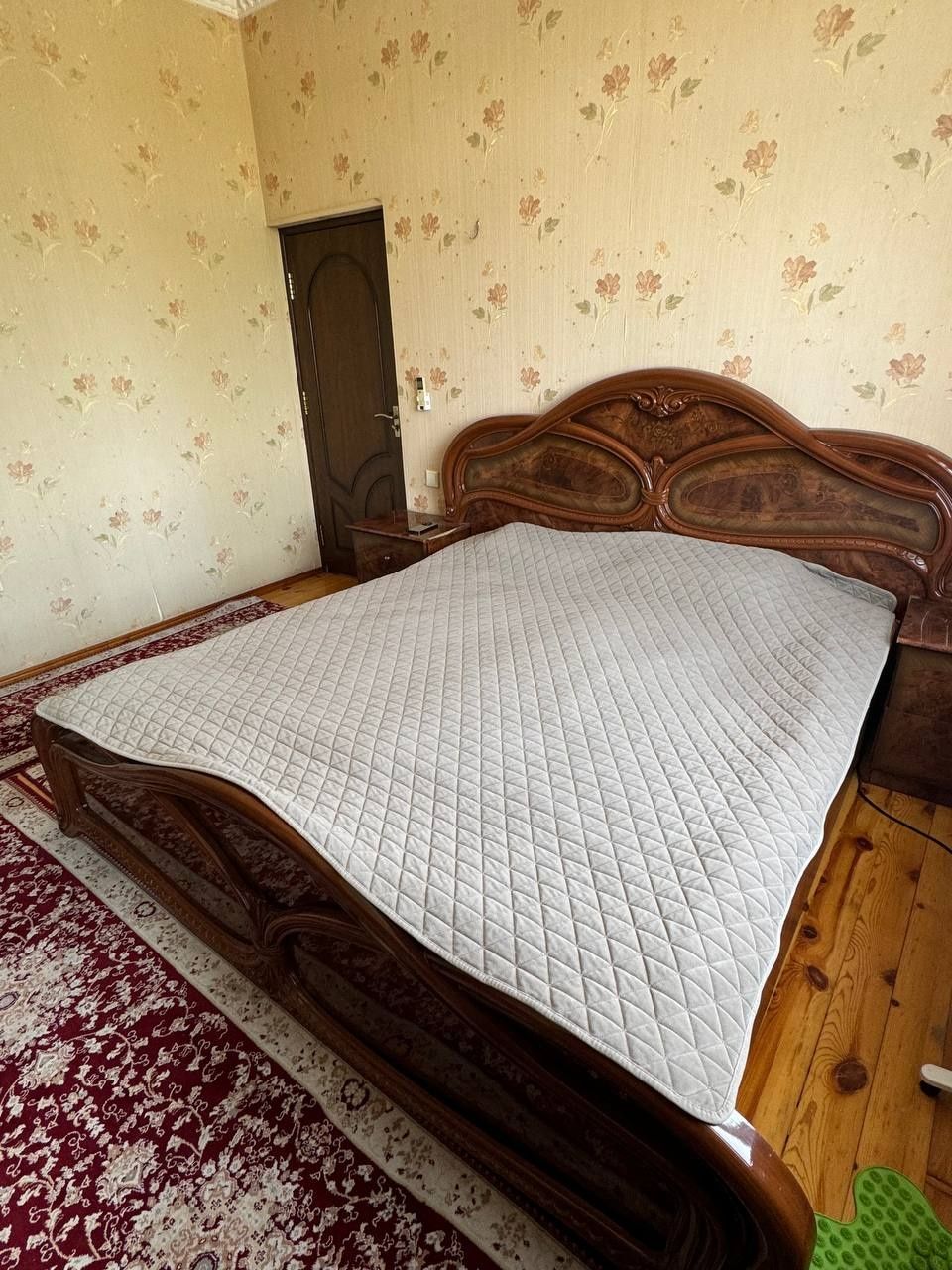 Spalni garnitur sotiladi