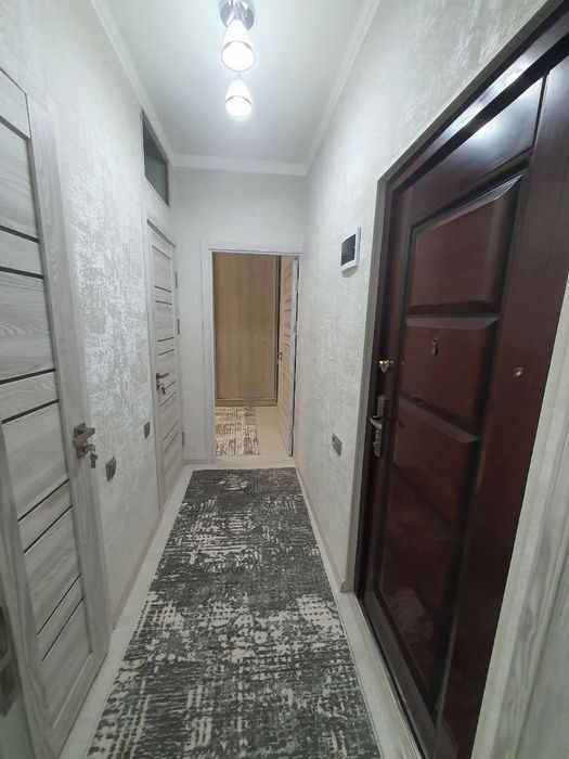 Продам квартиру на Буюк Ипак Йули 2в3/5/5 Евро ремонт с мебелью и тех.