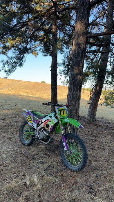 Продавам kawasaki kx250f 2010