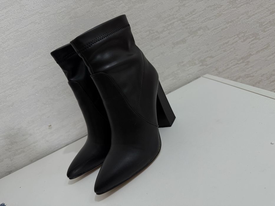 Продам ботильоны в идеальном состоянии, размер 37. Осенние, демисезон