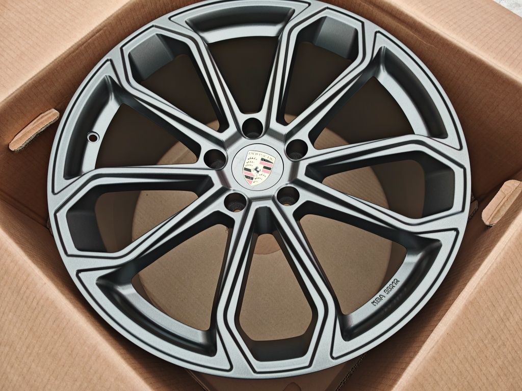 Vand jante de aliaj pentru Porsche Cayenne pe 21 marca gmp italia
