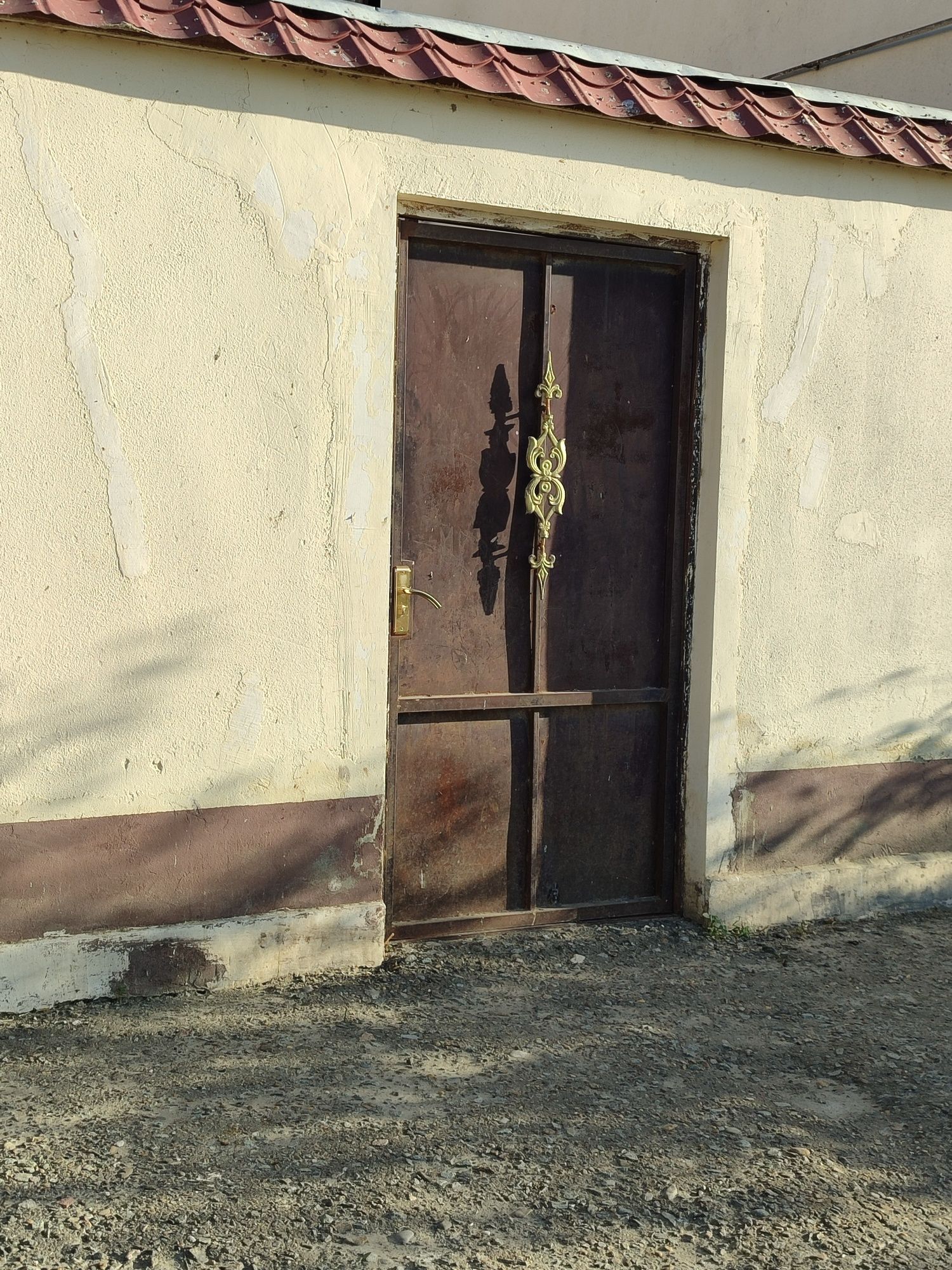 Darvoza sotiladi