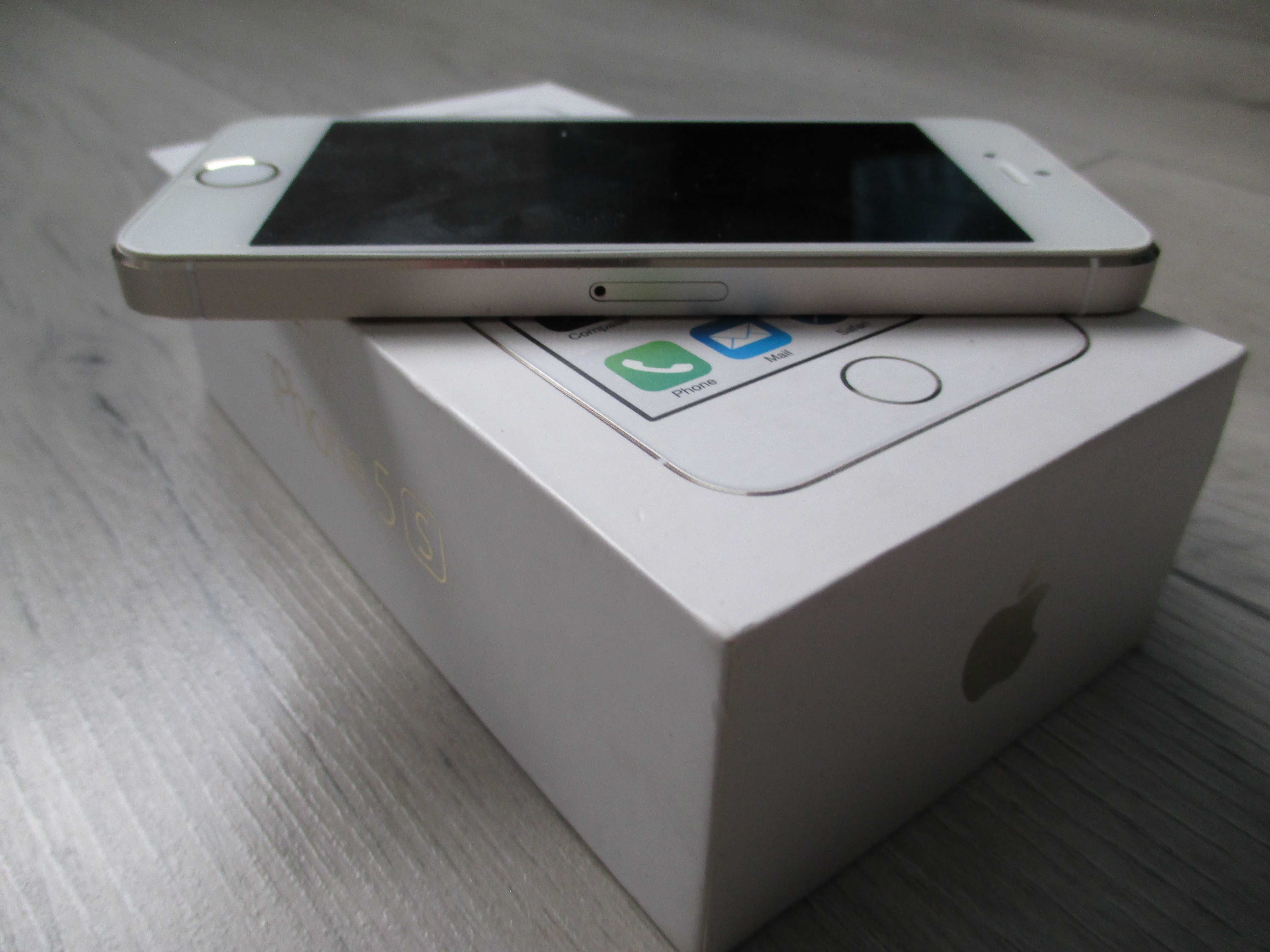 iPhone 5S - 16 GB Gold stare impecabila ! - 250 Lei !