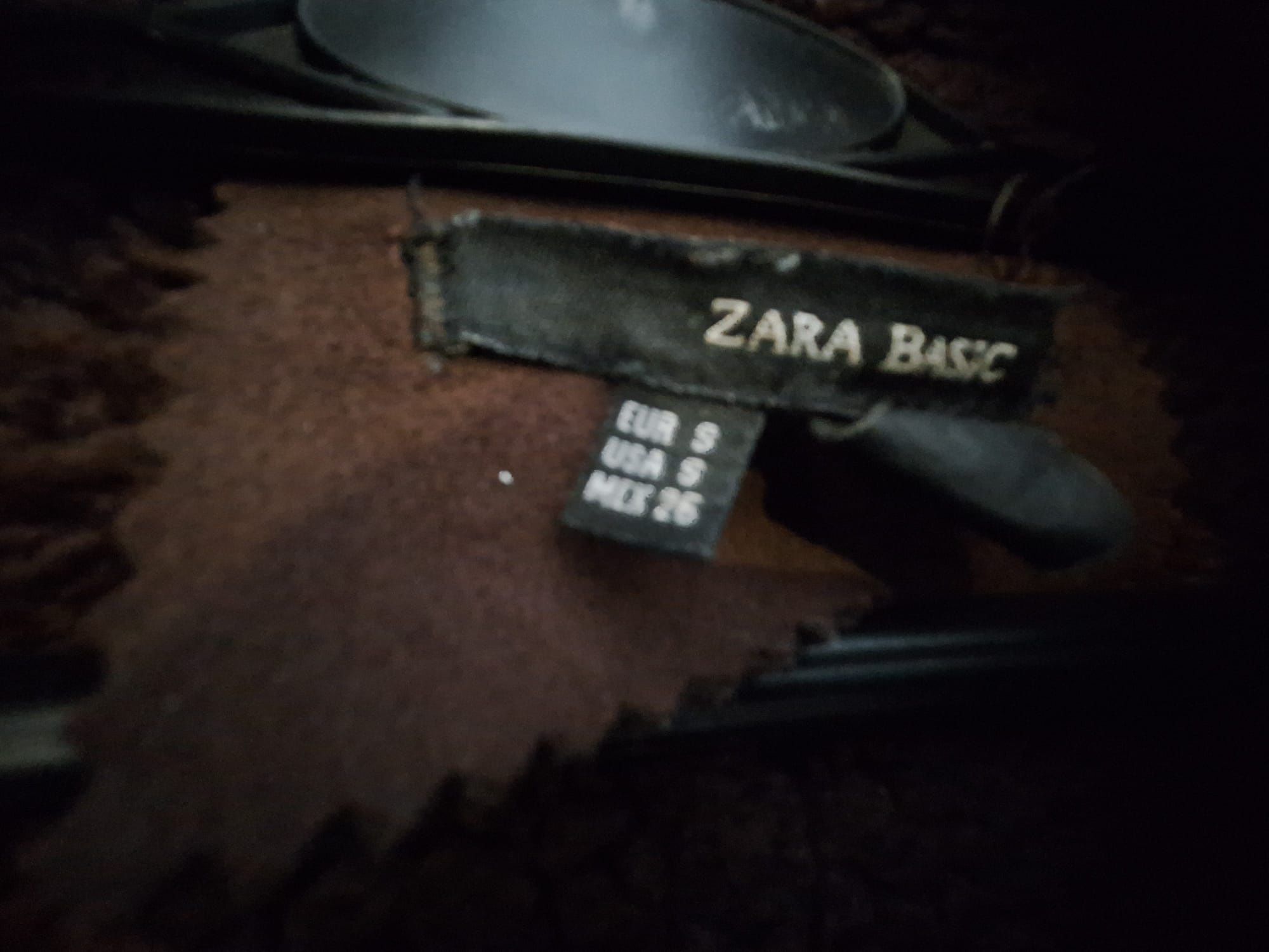 Vand Cojoc Zara mărime S, femei