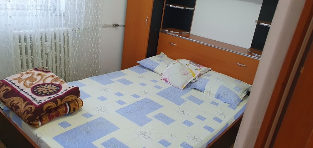 Inchiriez apartament,3 camere