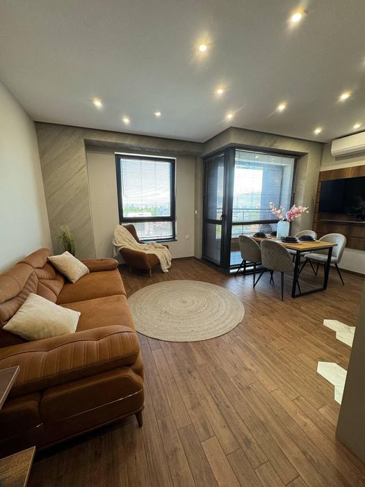 Дава се под наем Двустаен апартамент в Пловдив, Младежки Хълм - 65 кв.м за 725 € - Снимка #3