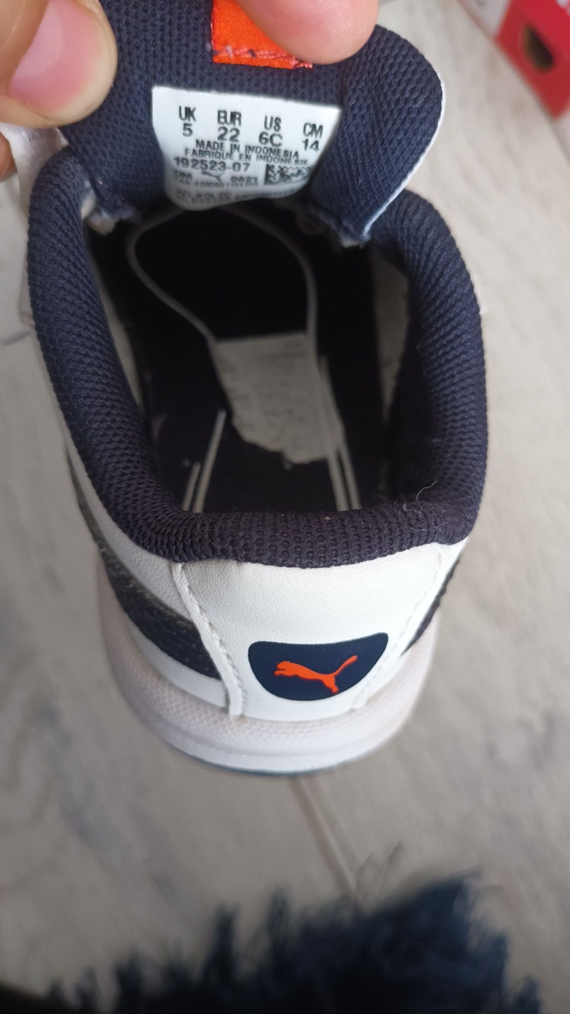 Pantofi sport Puma nr.22