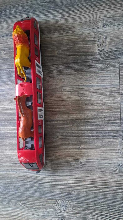 Занимателен тролей