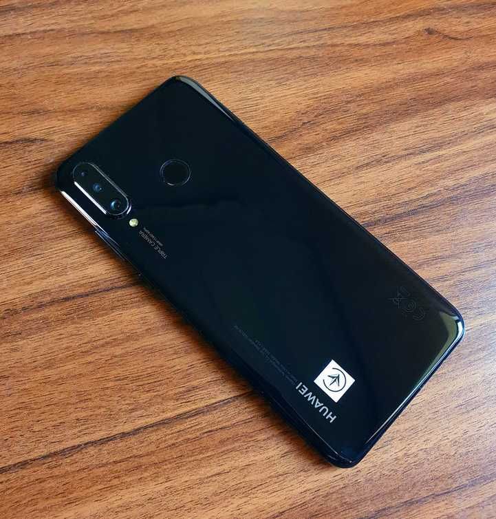 Huawei P30 Lite, 128GB, dual SIM, impecabil, liber de retea + 2 huse