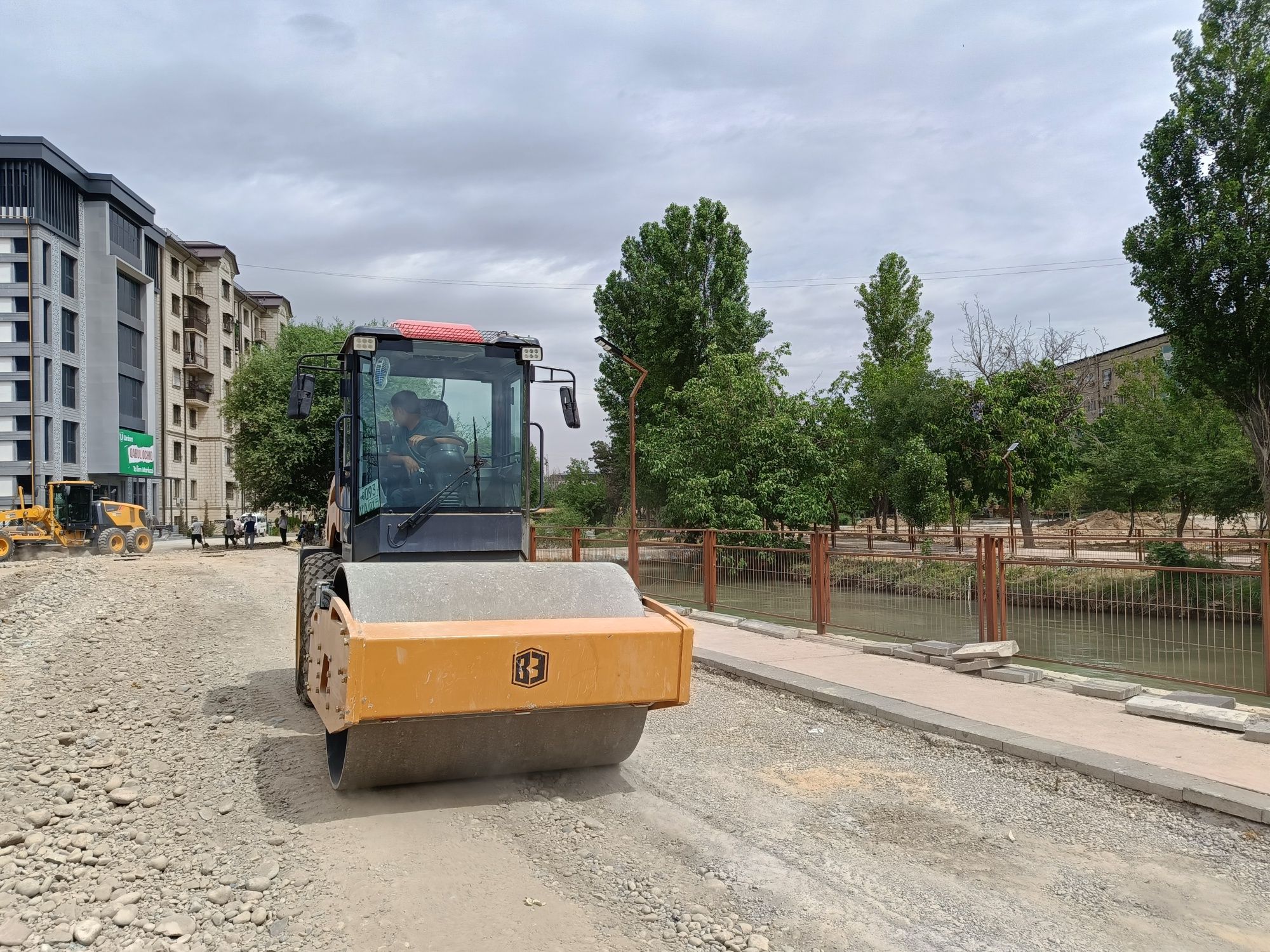 КАТОК арендага берамиз Арзон нархда Мурожат килинг