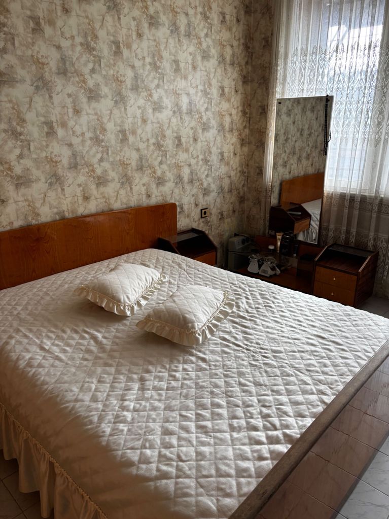 Продава се Двустаен апартамент в Червен бряг - 70 кв.м за 656 €/кв.м - Снимка #4