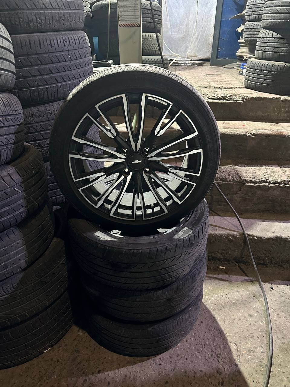 R17 BMW diska sotiladi