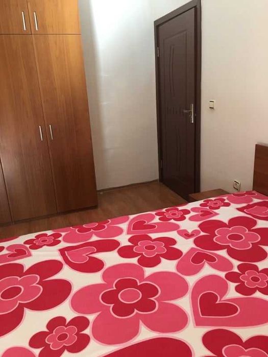 Дава се под наем Двустаен апартамент в Бургас, Център - 73 кв.м за 91.8 € - Снимка #2