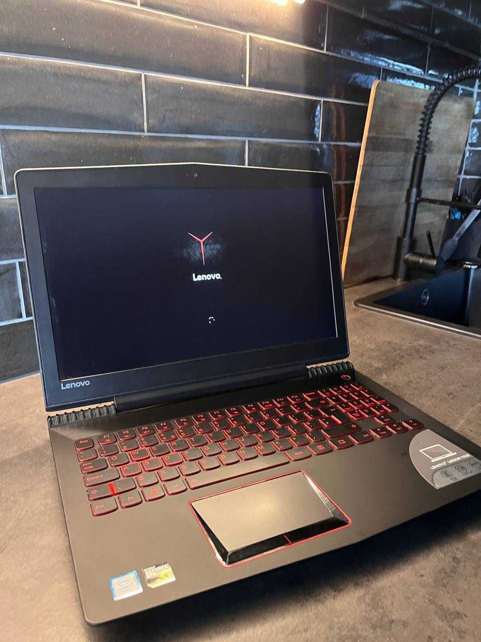 Vand Laptop Gaming Lenovo Legion Y520-15IKBN procesor i7