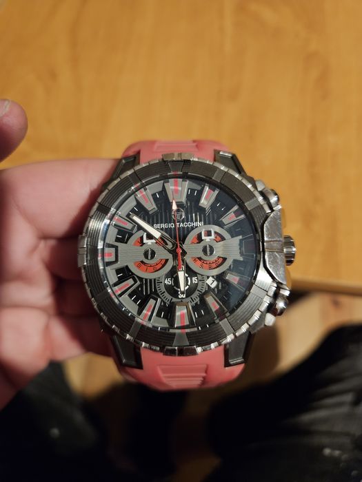 Часовник Sergio Tacchini