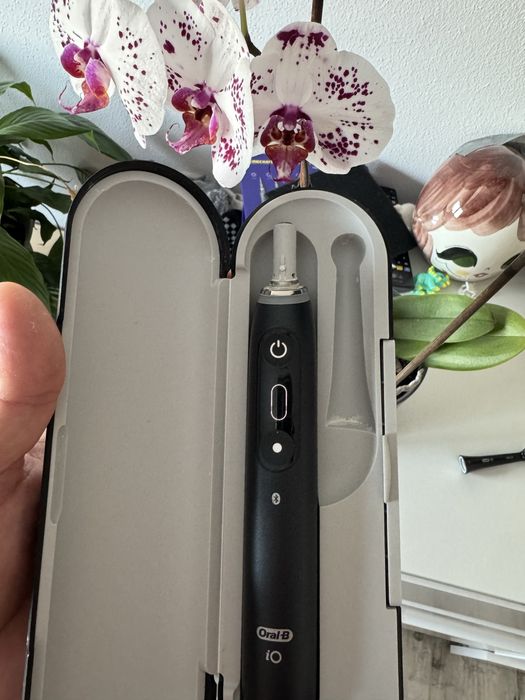 Periuta electrica OralB IO9
