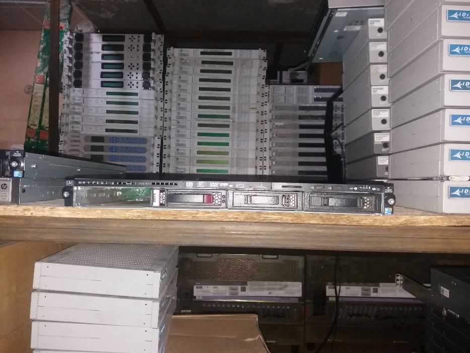 Продам сервер HP ProLiant DL320 G6 1x2.4GHz RAM 16GB 2xSAS 300GB