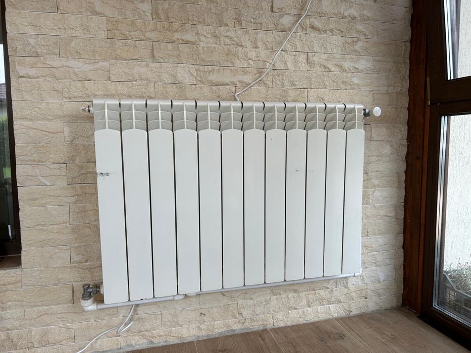 Doua Radiatoare aluminiu - 750 lei