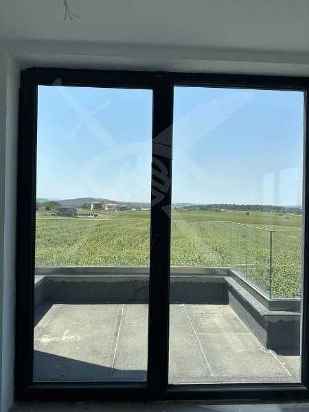 Тристаен апартамент Крайморие