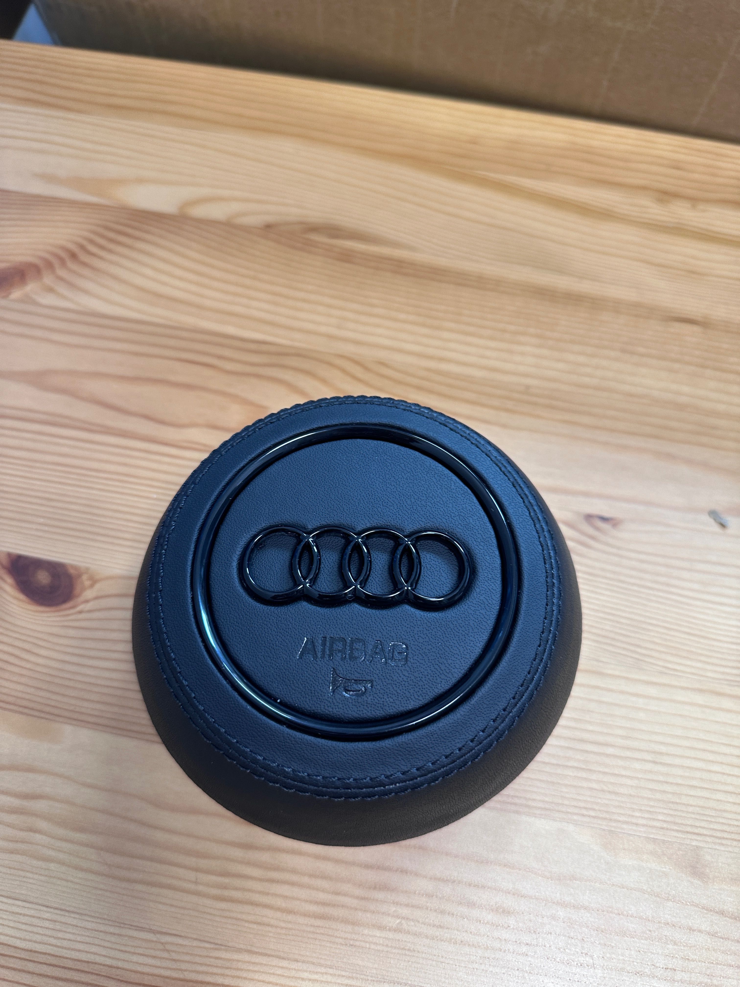 кожен капак за Airbag Audi