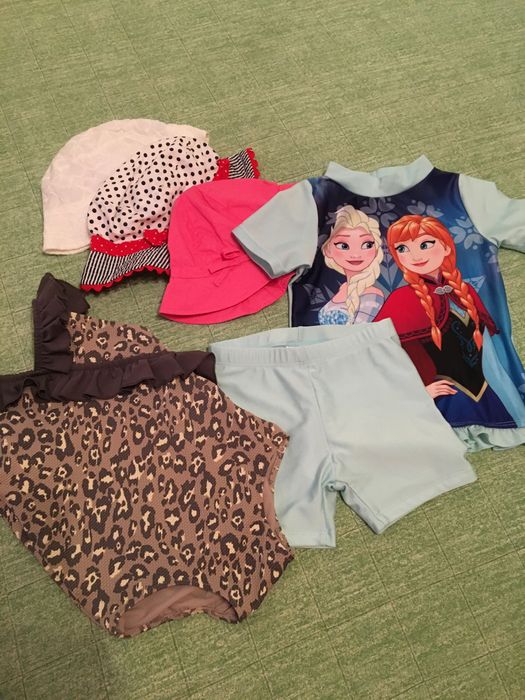 Costum baie, palariute 2-3 ani