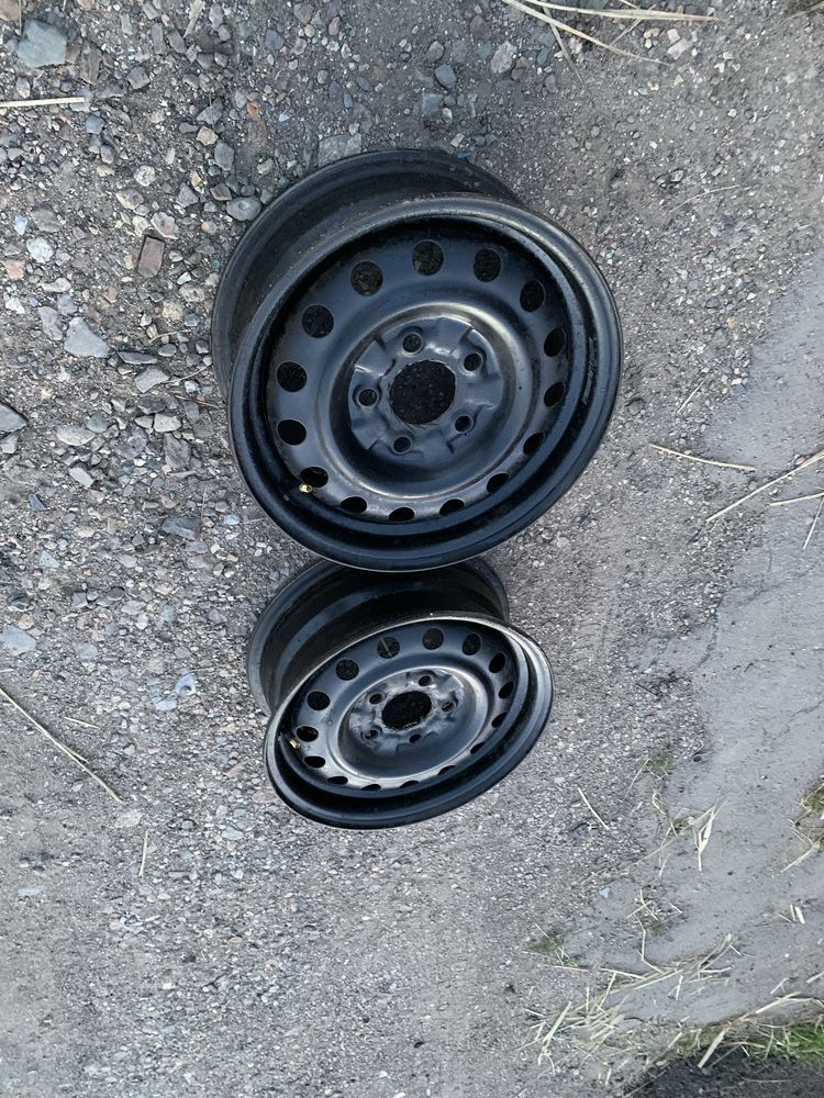Продам на Мазду диски 14р