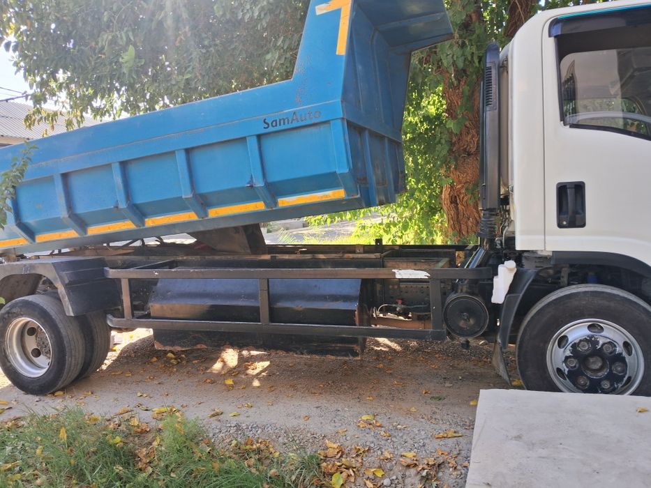 Исузу  самосвал  2