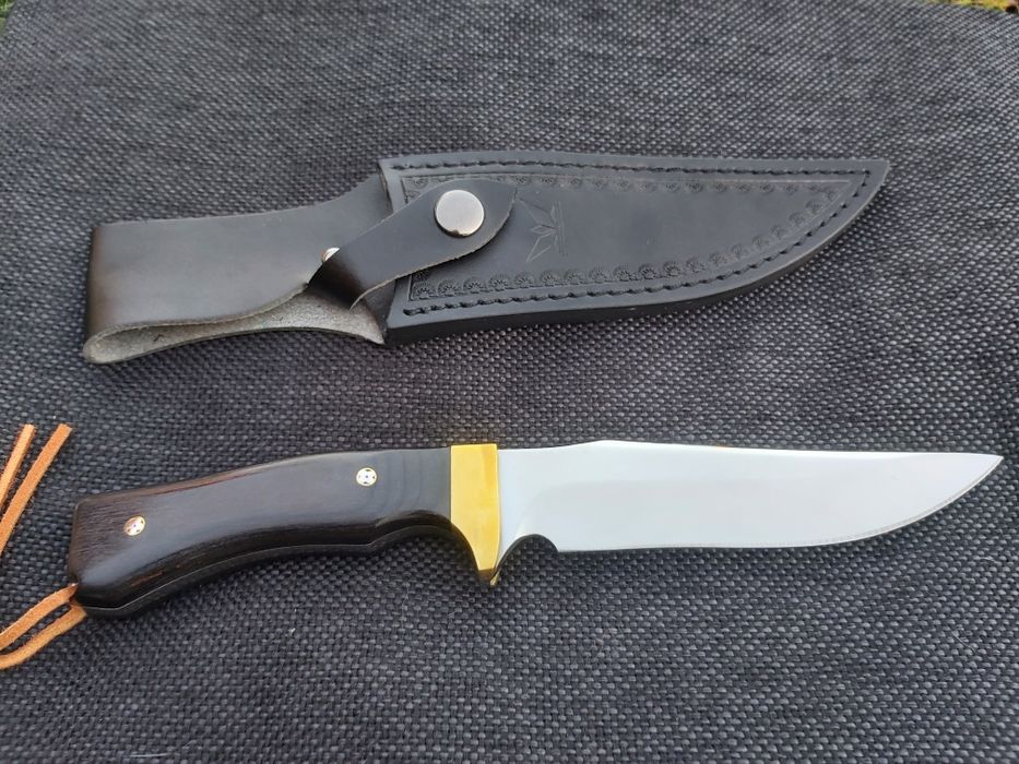 Висококачествен ръчно изработен нож с кожена кания,LN412