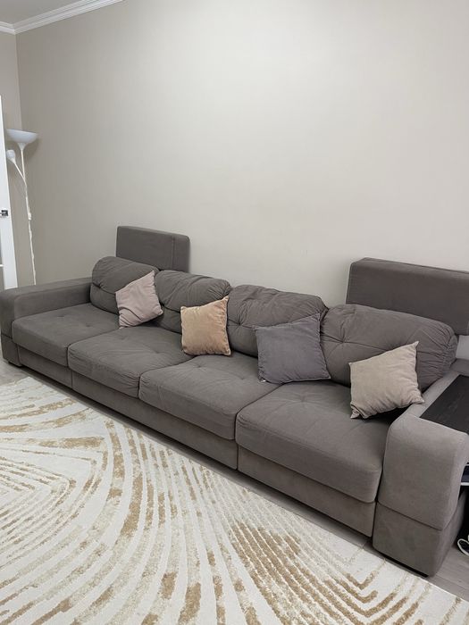 Продам диван, в хорошем состоянии, раскрывается полностью, длина 3 м