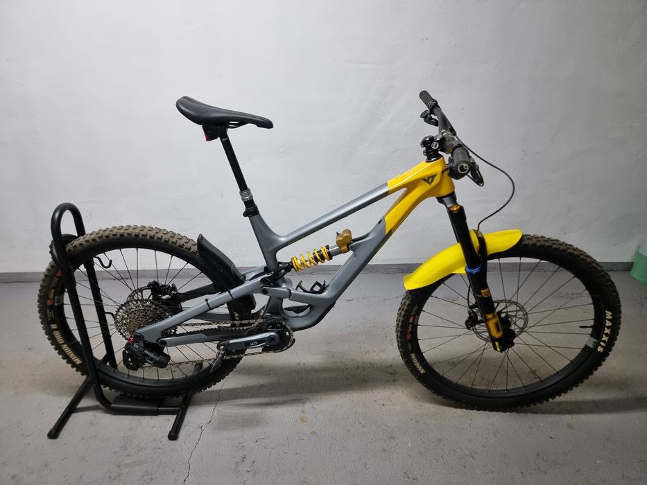 Продавам колело УТ Capra  Uncaged 11 MX