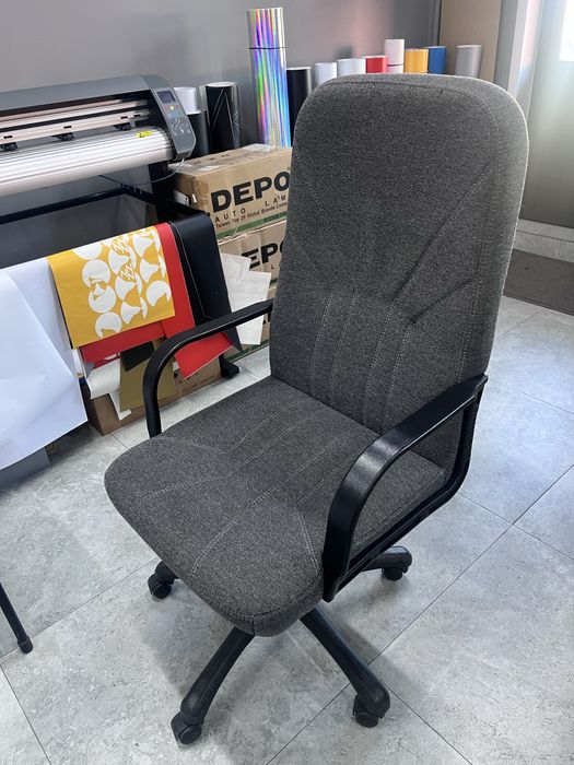 Продам офисное кресло