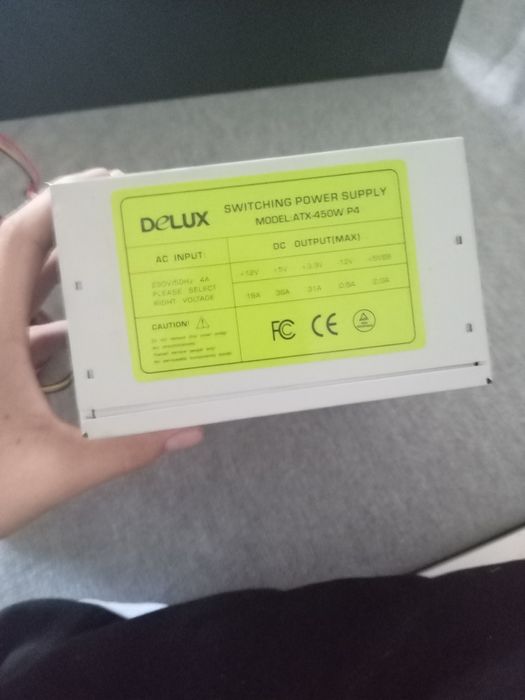 sursă de alimentare cu comutare Delux ATX-450W P4