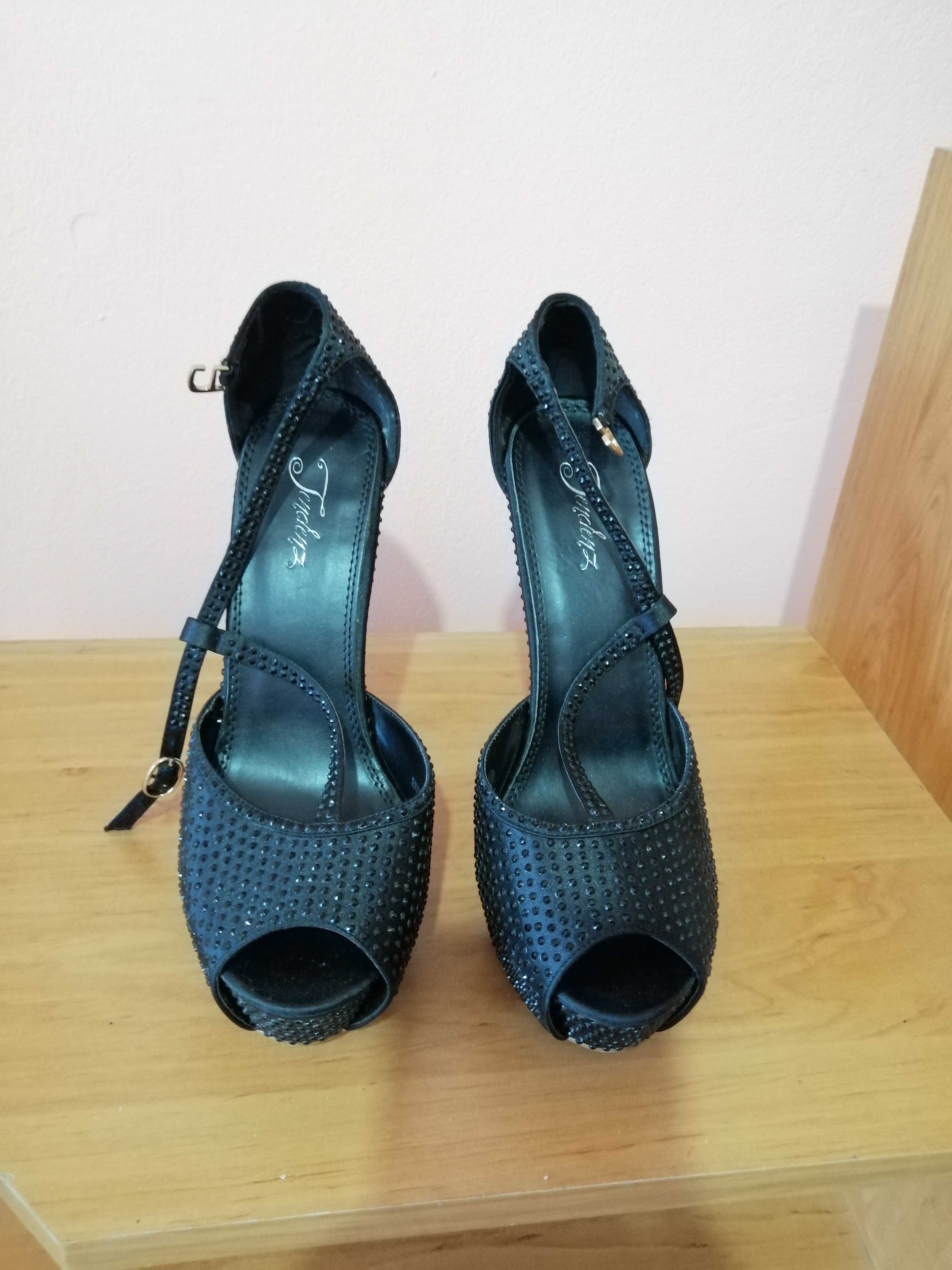 Дамски официални сандали
