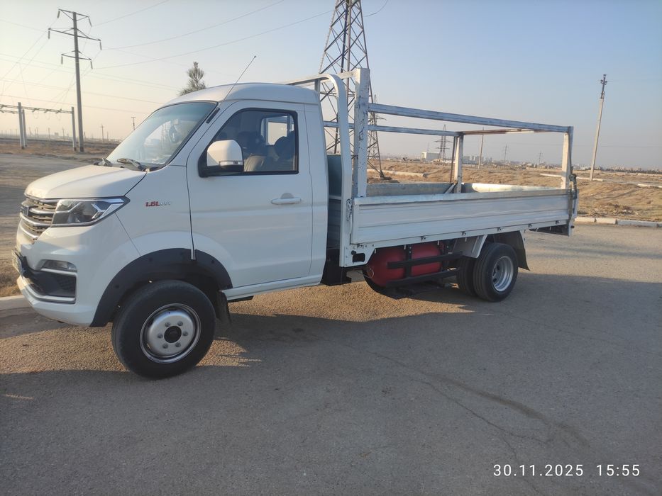 Юк ташиш хизмати уч.учярим тоннагача юк ташиймиз .