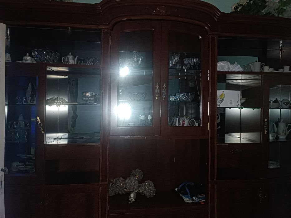 Стенка древняя красивая