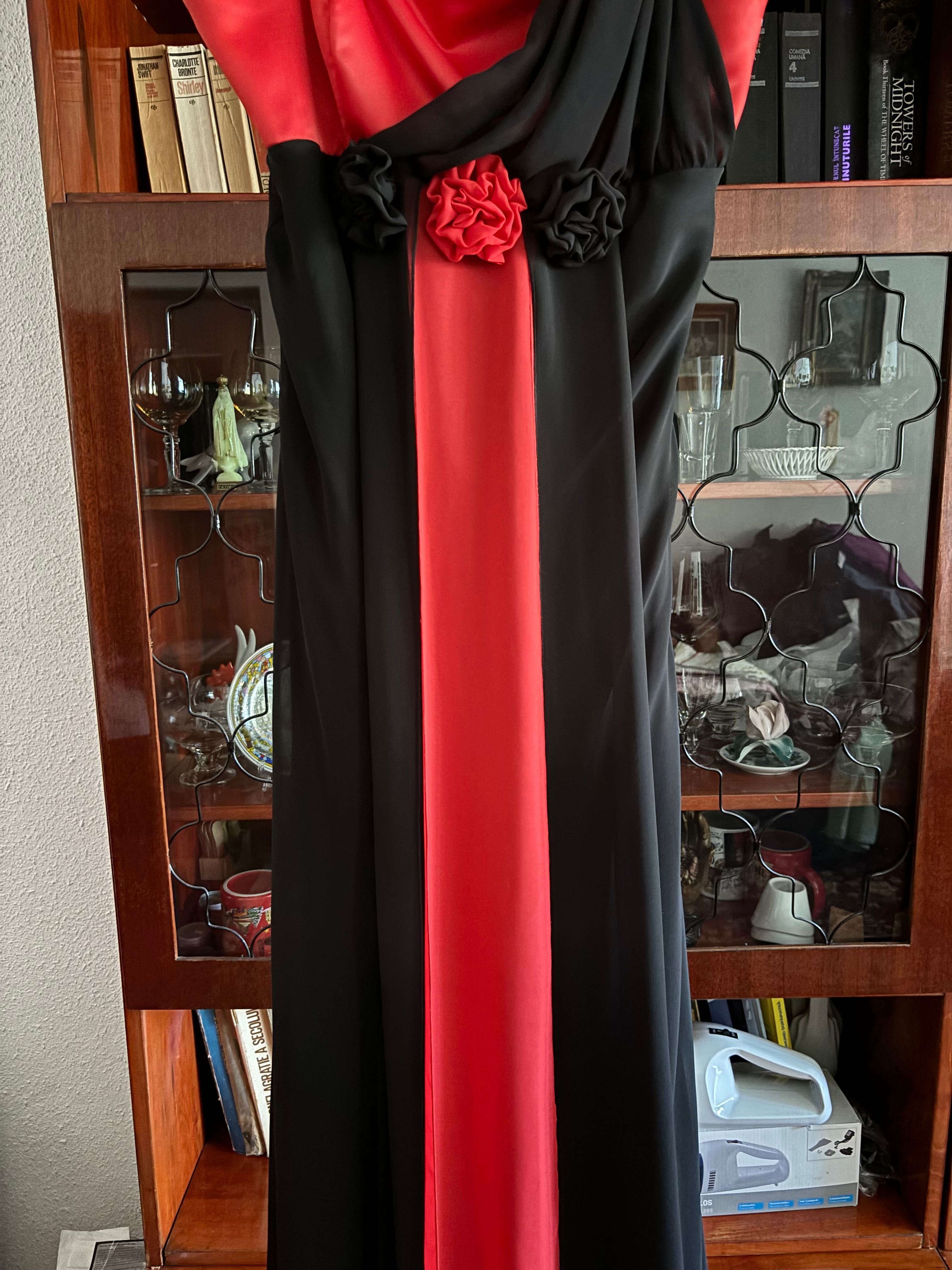Rochie de ocazie, calitate superioară.