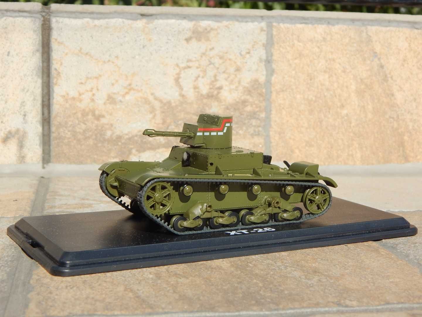 Macheta tanc usor sovietic HT-26 (T-26) aruncator flacari scara 1:43
