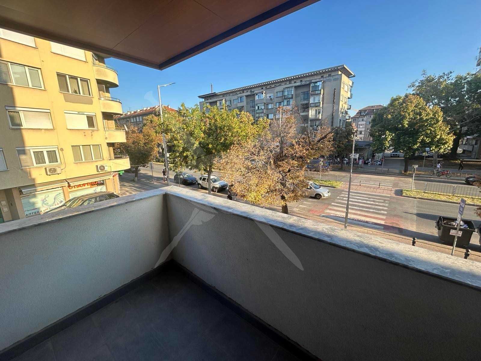 Тристаен апартамент в Центъра на Пловдив 63255