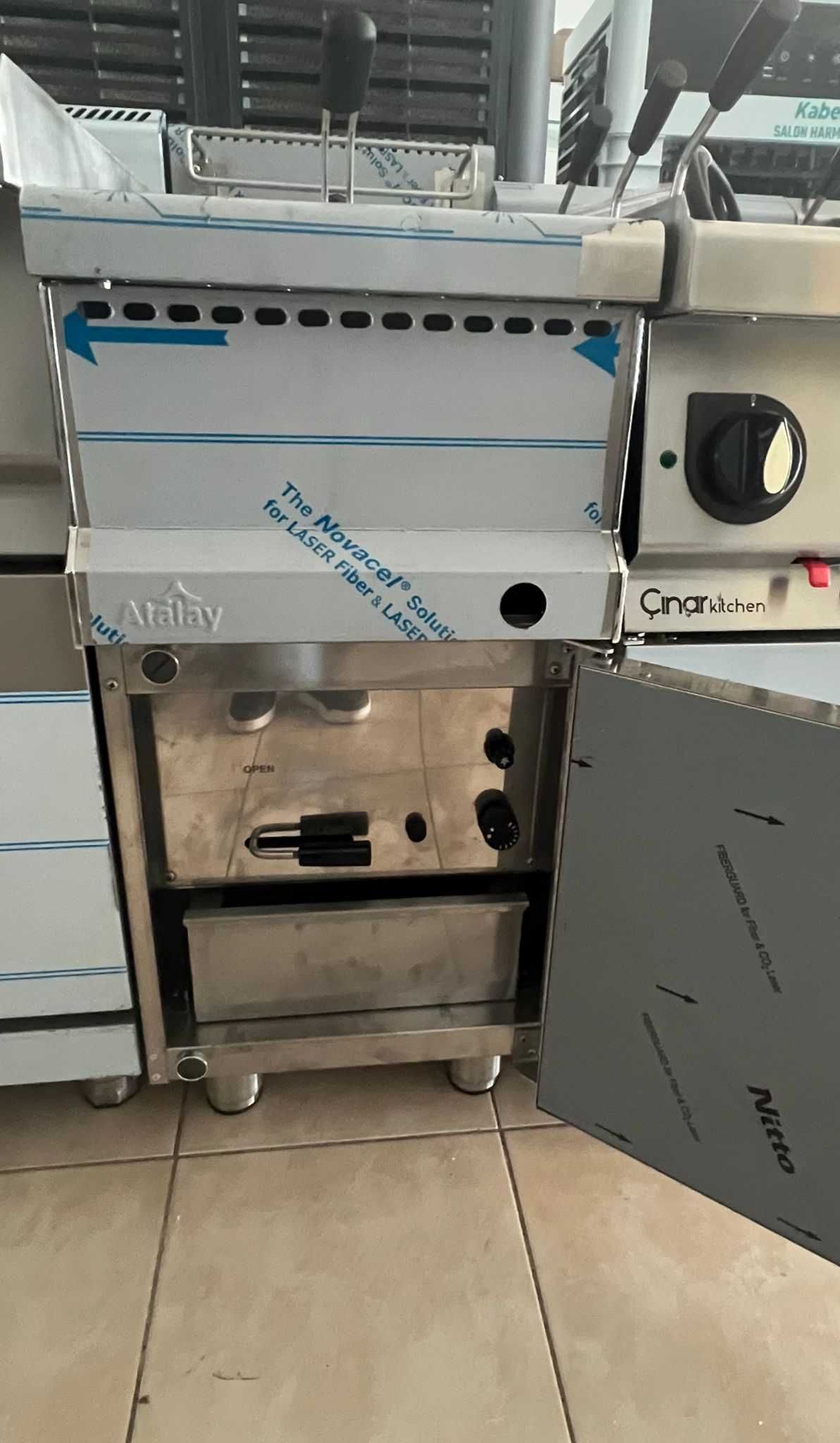 Friteuza pe Gaz cu 1 Cos | 14 litri cu Robinet Scurgere