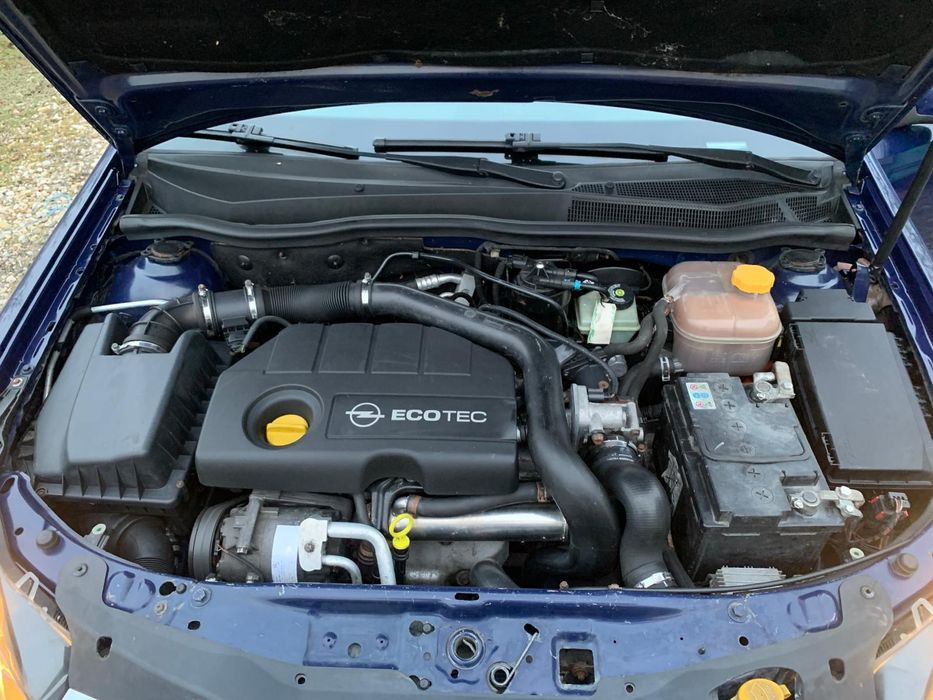 Opel Astra H GTC  1.7 CDTI