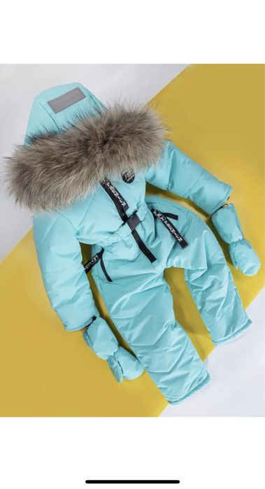 Зимний комбинезон для девочки