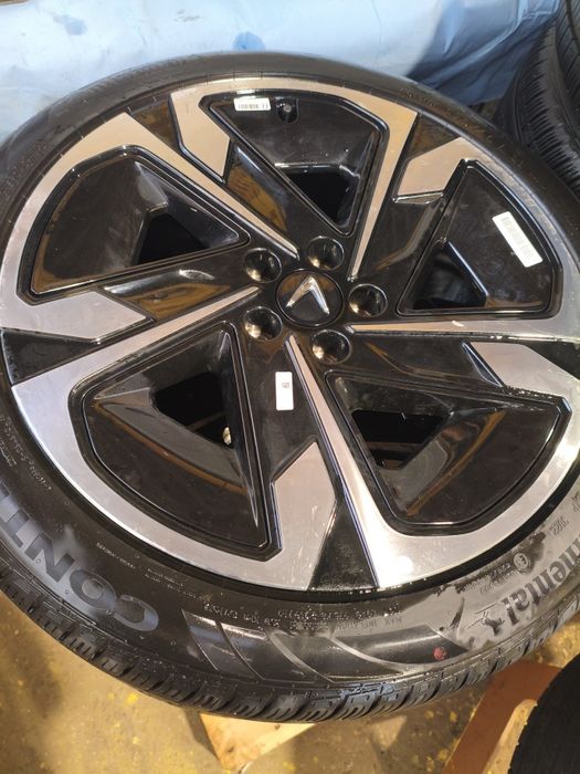 Vind set roti Continental 275/40 R21