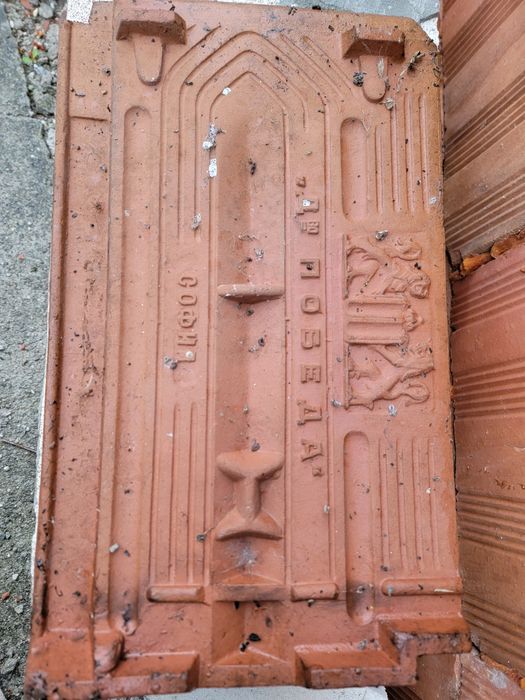 Цигли. Подарявам цигли. Около 1000 може и да са повече бройки.