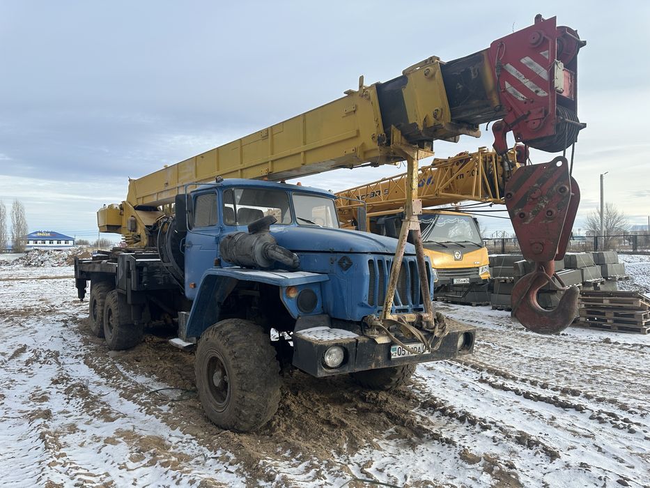 Услуга авто крана Урал 25 тон