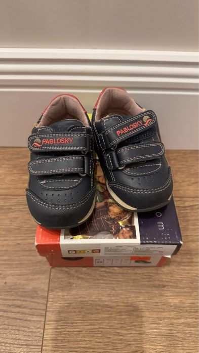 Кроссовки детские